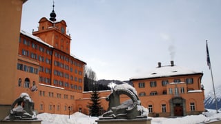 L'edifizi dal Lyceum Alpinum Zuoz.