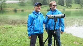 Il nov ranger Leo Tempini e Dieter Müller il directur dal Parc Ela han preschentà la lavur dal ranger.