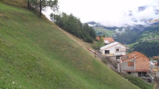 Territori d'abitadi «Casanova» en la fracziun da Cumbel, Lumnezia.
