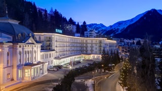 En il Grand Hotel Steigenberger a Tavau èn ils prezis da las chombras durant il WEF maximal 10 pertschient pli auts. 
