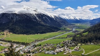Vista sur La Punt Chamues-ch.