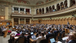 Sala dal Cussegl naziunal emplenida. 