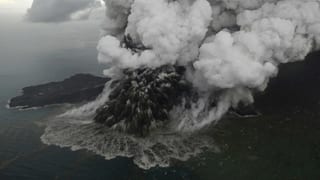 Purtret dal vulcan che ha in grond nivel da pulvra e tschajera che vegn siadora. 