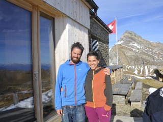 Simon Roder e Marianna Barakcheiva avant la chamona dal Biferten. 