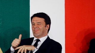 Renzi cun Thumbs up.