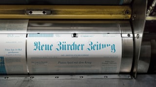 vista sin ina maschina che stampa la Neue Zürcher Zeitung