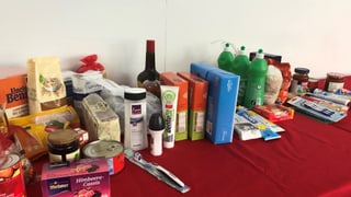 Products sin ina maisa che vegnan rimnads a chaschun da 2xNadal en cafeteria dad RTR.