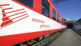 Tren da la viafier Matterhorn Gotthard.