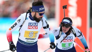 Lena Häcki e Benjamin Weger tar surdada.