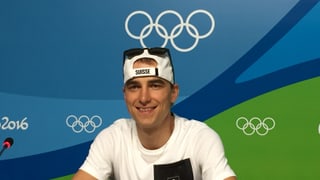 Nino Schurter a la conferenza da pressa a Rio.