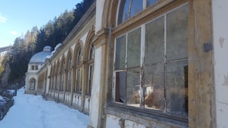 Radund 100 lunga è la Büvetta e in en nosch stadi