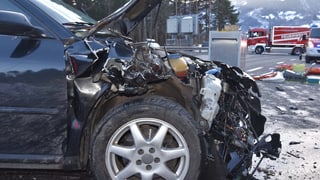 L'auto da l'um che ha chaschunà l'accident. L'auto da l'um che ha chaschunà l'accident.