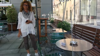 Sandra Brunner avant lur ustaria.