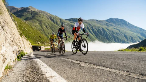 Engadin Radmarathon – Das Strassenrennen durchs Engadin und über die Alpenpässe Bernina, Flüuela, Albula und Fuorn.