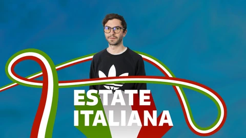 Person mit Brille vor blauem Hintergrund, italienische Farben und Text.
