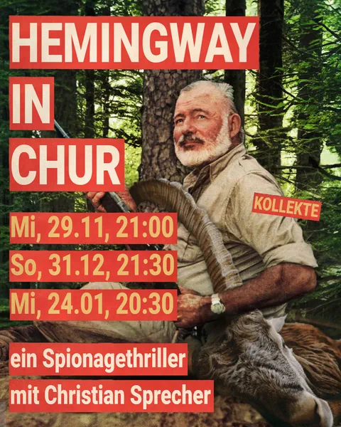 Ernest Hemingway mit weissem Bart sitzt mit Flinte in der Hand neben einem niedergestreckten Steinbock.