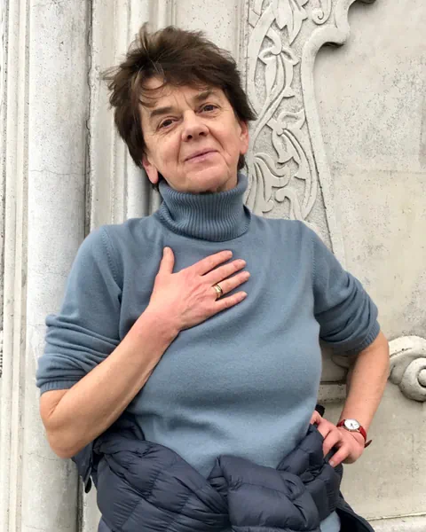 Angelika Overath hat ihren zweiten Band zu ihrer Romantrilogie Istanbul publiziert. 