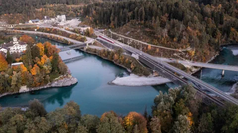 Der Zusammenfluss von Vorder- und Hinterrhein von oben.