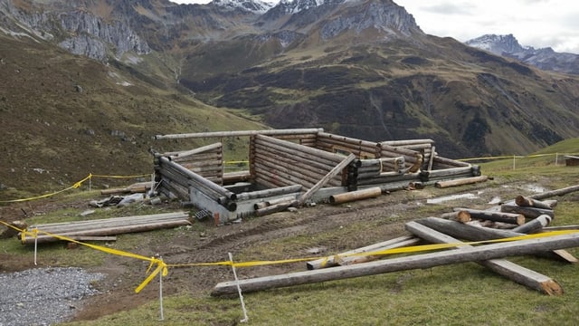 Padrinadi da muntogna: In sguard enavos en l'istorgia dad 80 onns