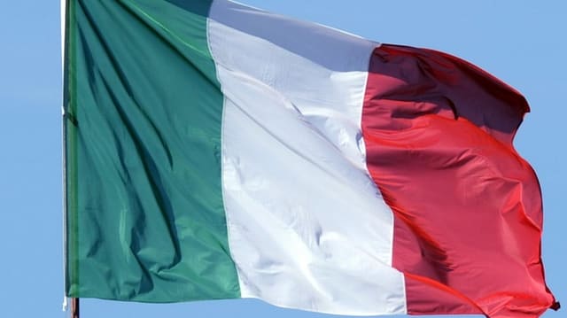 Mezdi: Elecziuns Italia - Ils trais blocs ferms (part 1)