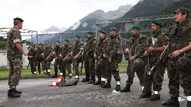 Bunura: Breil reagescha: Militar va a Glion en sortida