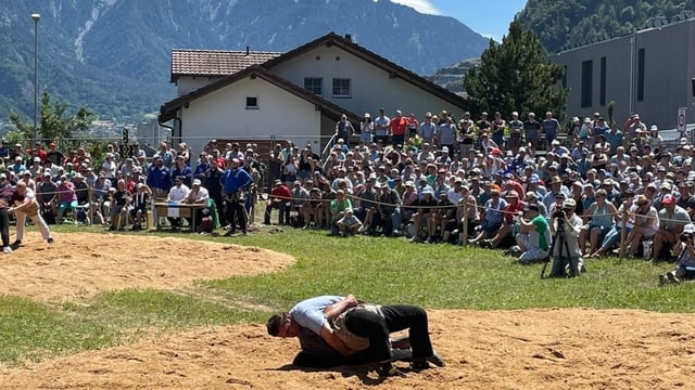 Robin Städler davart il trenenament cun Armon Orlik