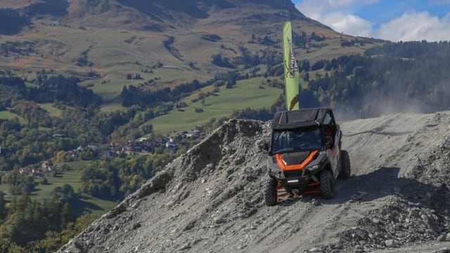 Mezdi: Curs dad off road a Schluein