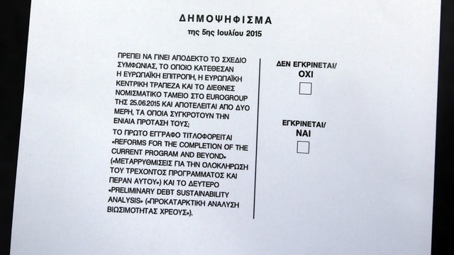 Il referendum davart il qual ils Grecs decidan: «Oxi» (na) und «Nai» (gea) e la dumonda.