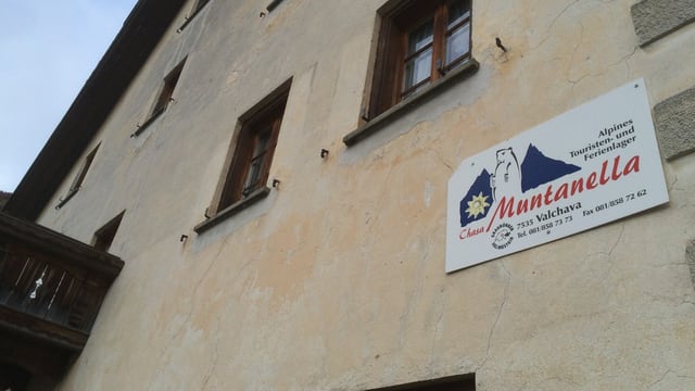 En la chasa Muntanella a Valchava vivan radund 45 requirents d'asil.