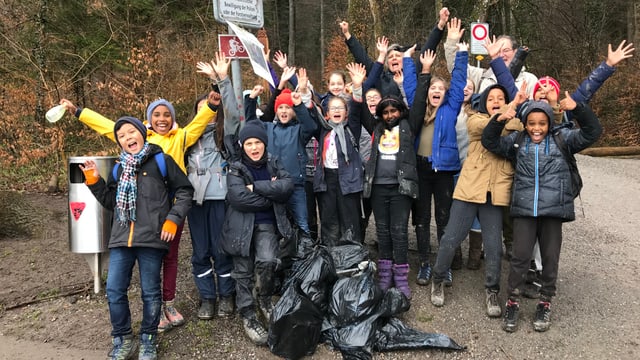 Mezdi: HelveCHia – A l’Üetliberg han classas da scola fatg urden