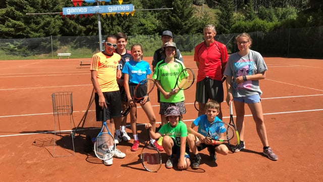 camp da tennis a Mustér camp da tennis a Mustér