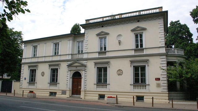 L'ambassada da la Svizra a Warschau.