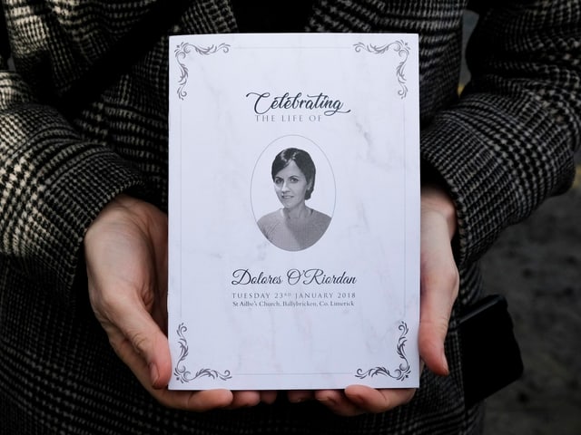 Charta da funeral da Dolores O'Riordan Charta da funeral da Dolores O'Riordan