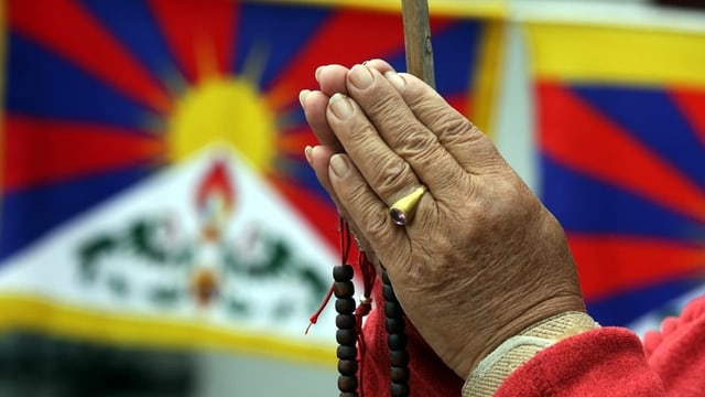 Dicki Lamdark s'engascha a moda giuridica per Tibetanas e Tibetans