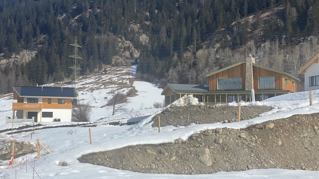 A Cunter bajegian ils indigens gugent sin terren bunmartgà