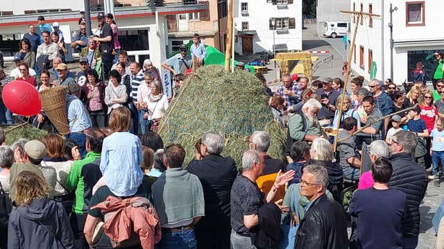 Emprima giada in chantun ospitant: Tuttas varts sa mussan cuntent