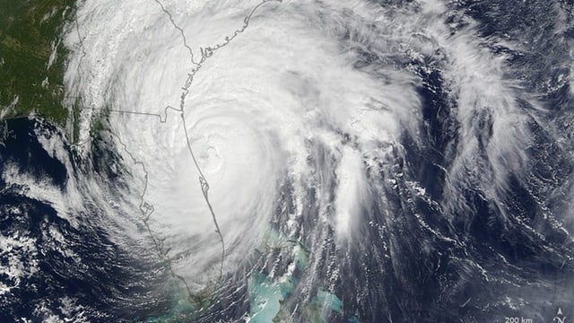 Il hurican «Matthew» sper la costa da Florida, registrà dad in satellit da la NASA.