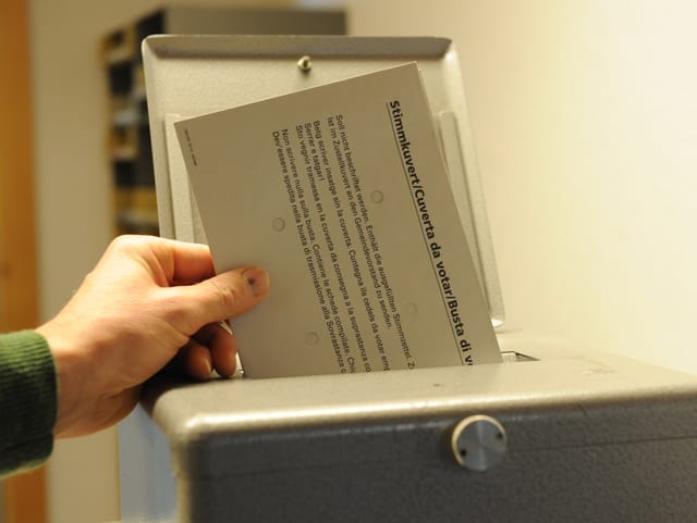 Urna da votar Urna da votar