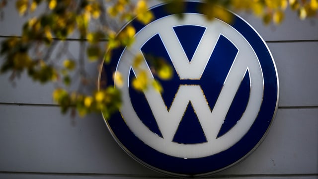 logo da Volkswagen wid ina paraid