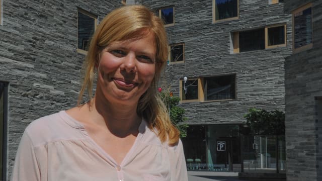 Katja Kamps, pledadra da mededias è da Hamburg Katja Kamps, pledadra da mededias è da Hamburg