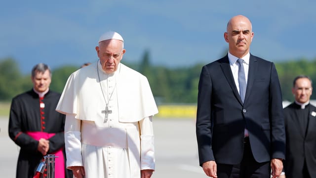 Mezdi: Papa Francestg è arrivà en Svizra