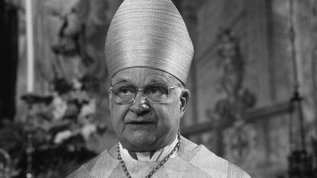 Cardinal Gilberto Agustoni: naschì ils 26.07.1922 - mort ils 13.01.2017.