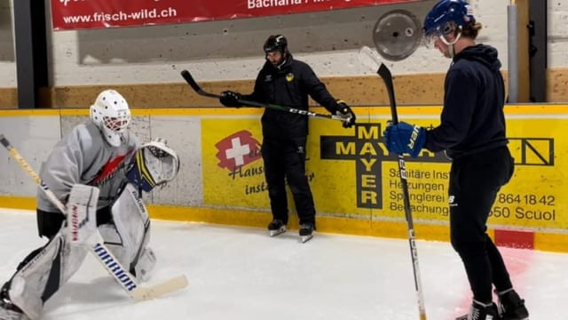 Florian Haller vul far ad Arosa il pass en il hockey dad umens