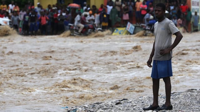 Sper la catastrofa natirala è l'insla dal Haiti en ina crisa politica