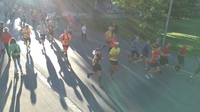 Bunura: 4'500 curridurAs èn partidAs al al Swiss Alpine Marathon