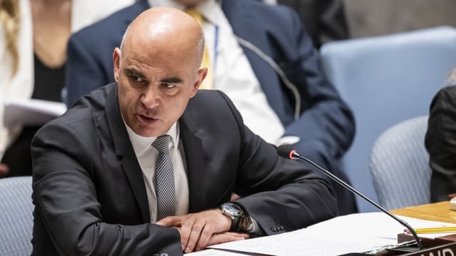 Alain Berset: «Ins sto adina tschertgar il dialog»