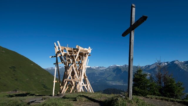 Ina acziun d'art en il liber il 2016 en Val Stussavgia. 