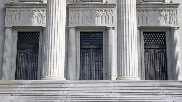 Las portas dal Tribunal federal 