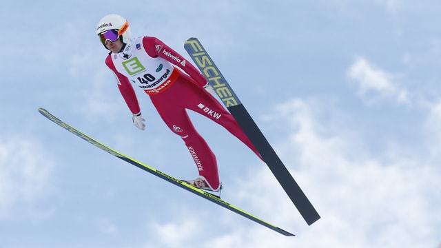 Simon Ammann durant la qualificaziun per il campiunadi mundial en sgular cun skis