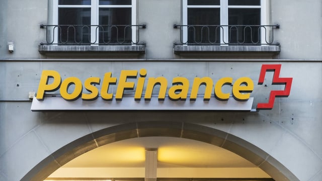 Logo da Postfinance vi d'ina chasa.